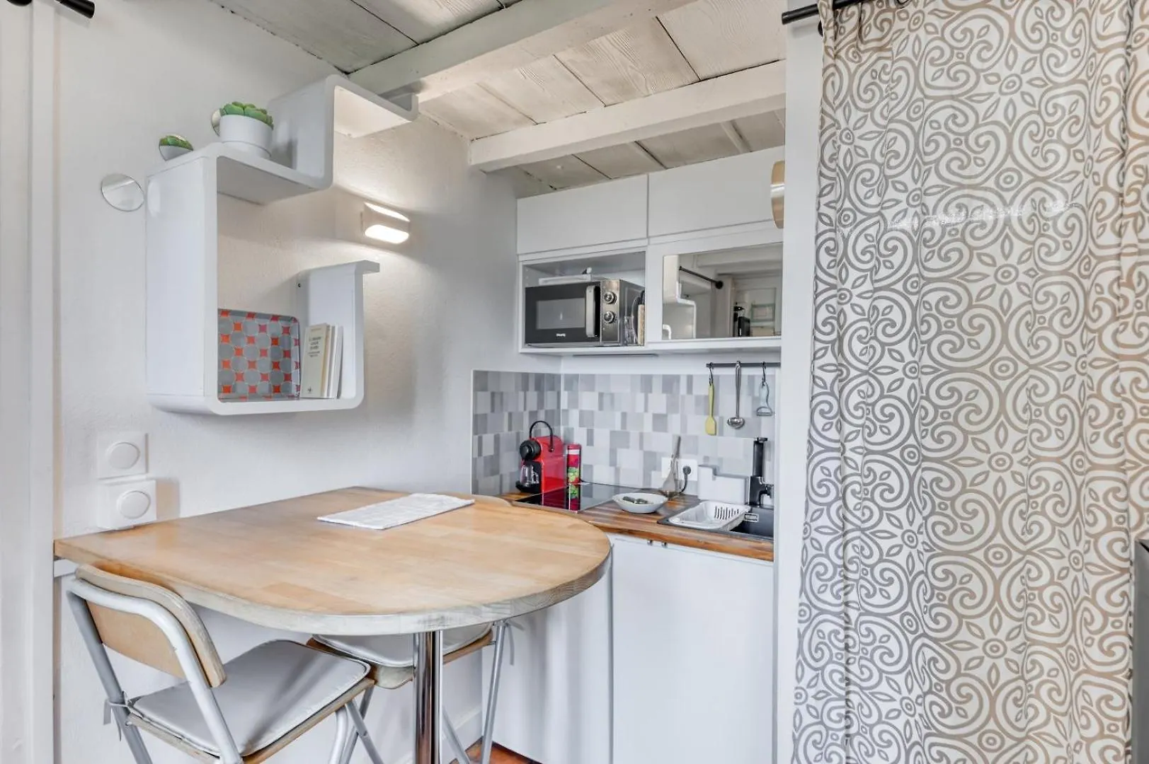 Apartament Guestready - Calming Respite In Vieux Lyon